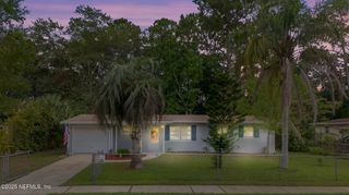 6414 LUCENTE Drive, Jacksonville, FL 32210