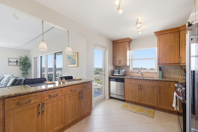 1200 Hibiscus Avenue 1101, Pompano Beach, FL 33062