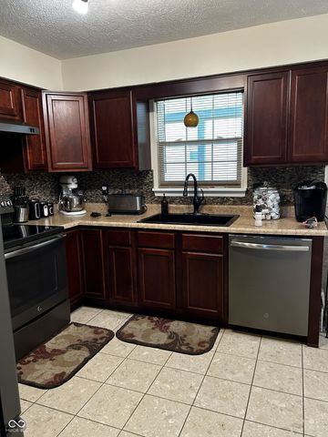 535 Bitter Bark Lane, Indianapolis, IN 46227