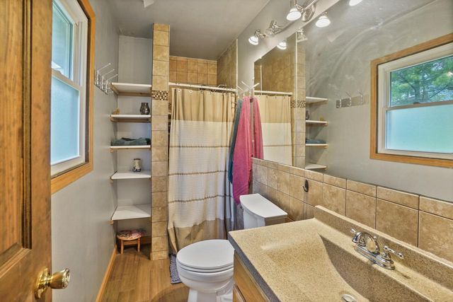 W293S3017 Ancestral DRIVE, Waukesha, WI 53188