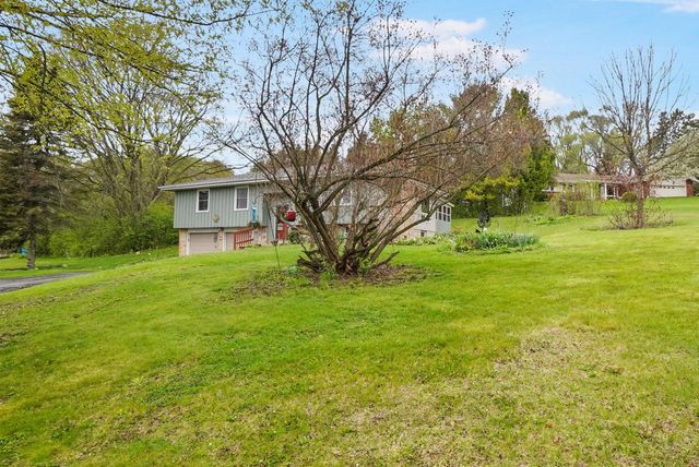 W293S3017 Ancestral DRIVE, Waukesha, WI 53188