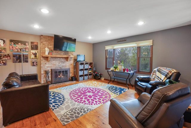 W293S3017 Ancestral DRIVE, Waukesha, WI 53188