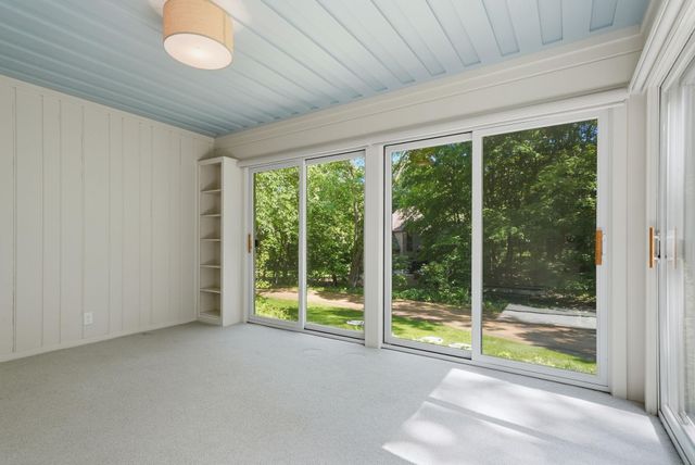 6930 Foxglove Circle, Excelsior, MN 55331