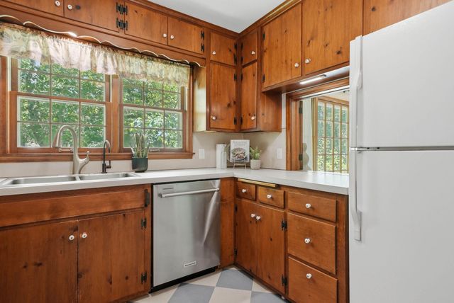 6930 Foxglove Circle, Excelsior, MN 55331