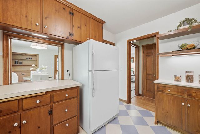 6930 Foxglove Circle, Excelsior, MN 55331