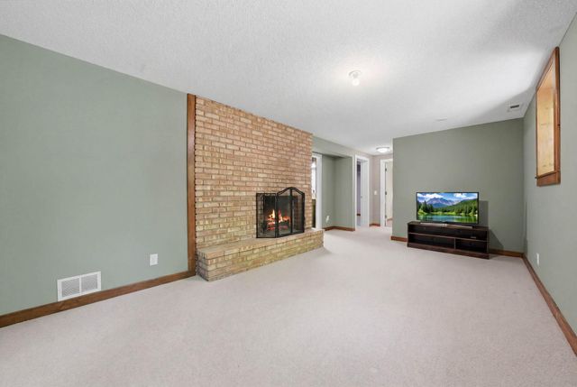 6930 Foxglove Circle, Excelsior, MN 55331