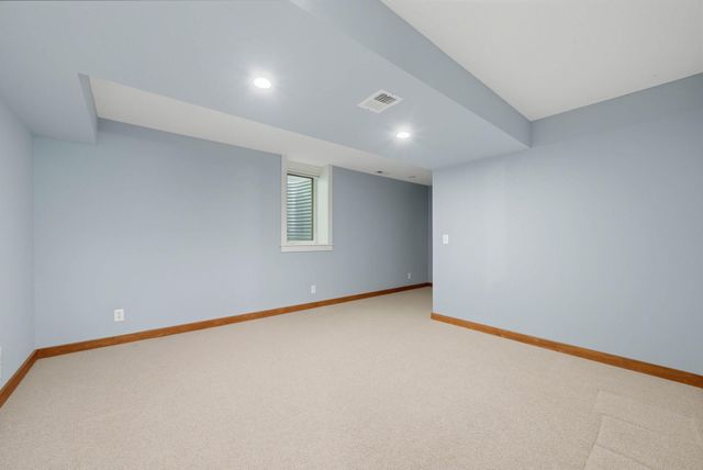 6930 Foxglove Circle, Excelsior, MN 55331