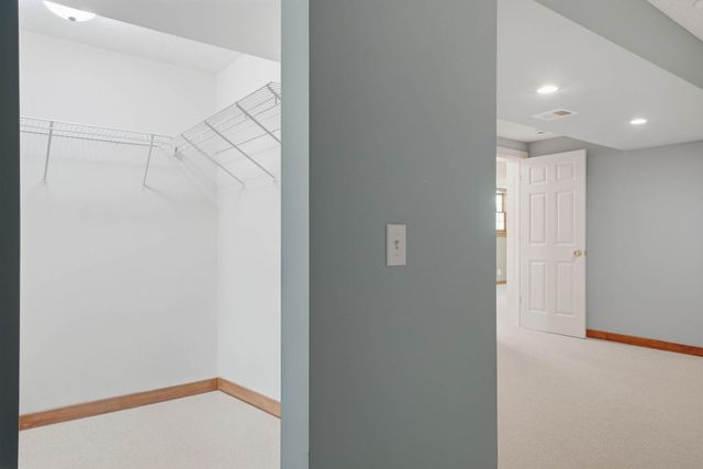 6930 Foxglove Circle, Excelsior, MN 55331