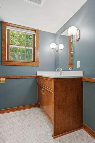 6930 Foxglove Circle, Excelsior, MN 55331