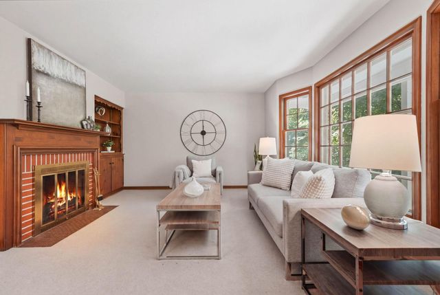6930 Foxglove Circle, Excelsior, MN 55331