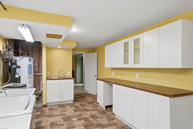 6930 Foxglove Circle, Excelsior, MN 55331