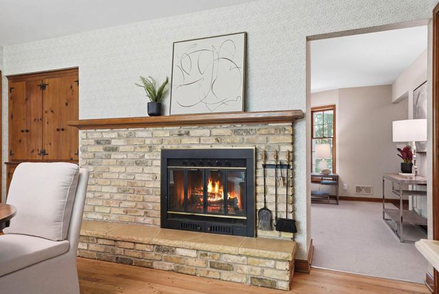 6930 Foxglove Circle, Excelsior, MN 55331