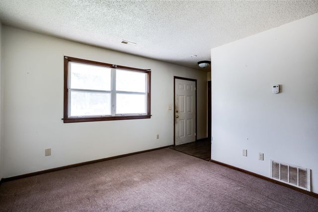 3017 E Shadybrook, Wichita, KS 67214