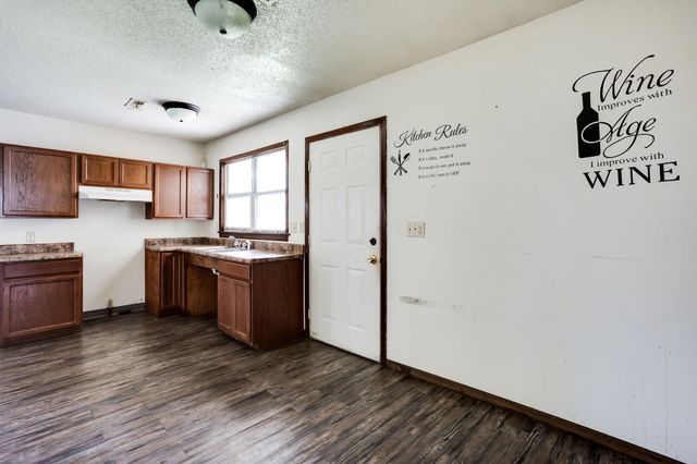 3017 E Shadybrook, Wichita, KS 67214