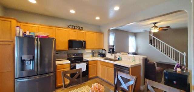 2602 Country Manor Dr, Riverbank, CA 95367