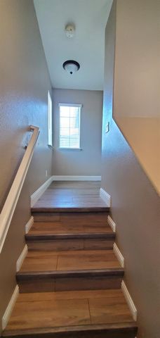 2602 Country Manor Dr, Riverbank, CA 95367