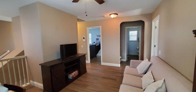 2602 Country Manor Dr, Riverbank, CA 95367