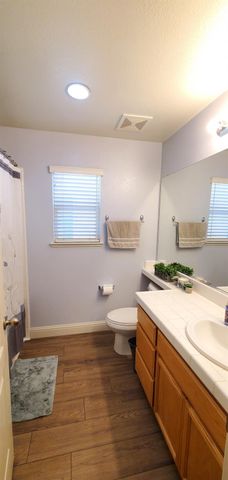 2602 Country Manor Dr, Riverbank, CA 95367