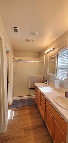 2602 Country Manor Dr, Riverbank, CA 95367