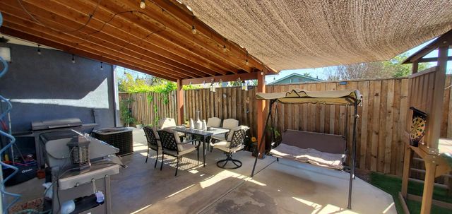 2602 Country Manor Dr, Riverbank, CA 95367