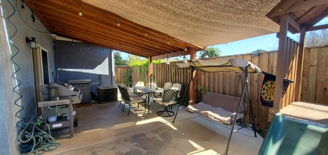 2602 Country Manor Dr, Riverbank, CA 95367