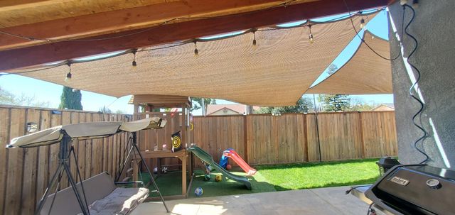 2602 Country Manor Dr, Riverbank, CA 95367