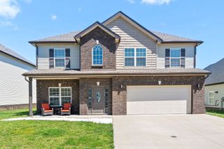 1613 Kestrel Dr, Clarksville, TN 37040