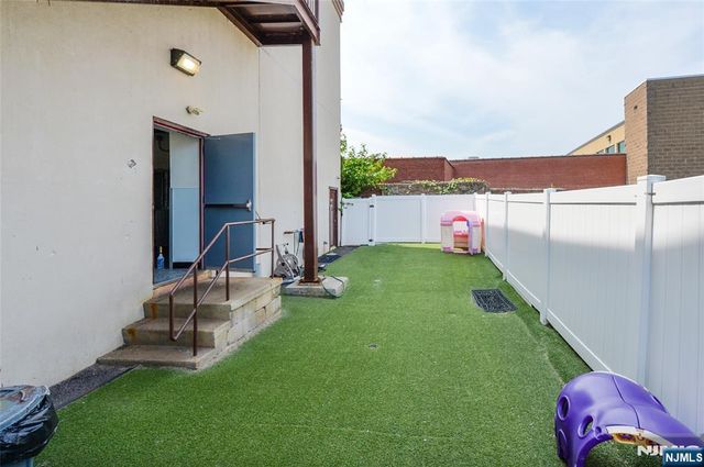 85A Walnut Street, Montclair, NJ 07042