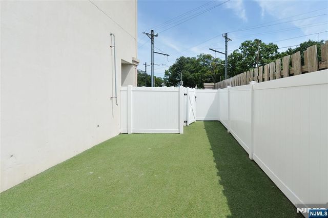 85A Walnut Street, Montclair, NJ 07042