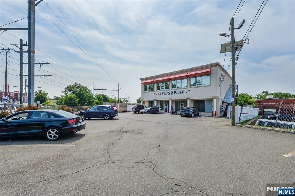85A Walnut Street, Montclair, NJ 07042