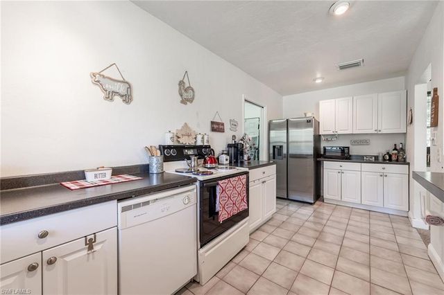 2348 Nine Mile RD, Labelle, FL 33935