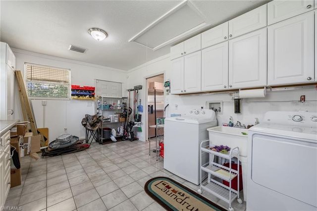 2348 Nine Mile RD, Labelle, FL 33935