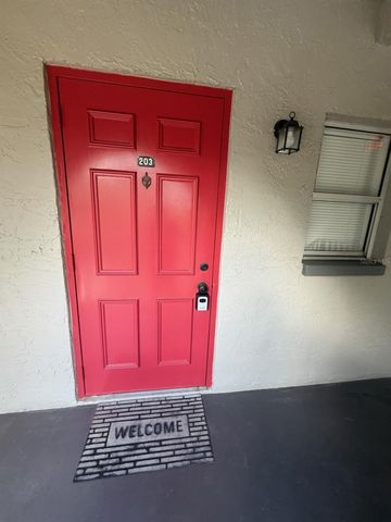 3147 29TH AVENUE N 203, St Petersburg, FL 33713