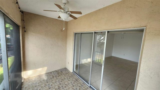 3147 29TH AVENUE N 203, St Petersburg, FL 33713