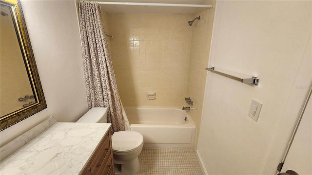 3147 29TH AVENUE N 203, St Petersburg, FL 33713
