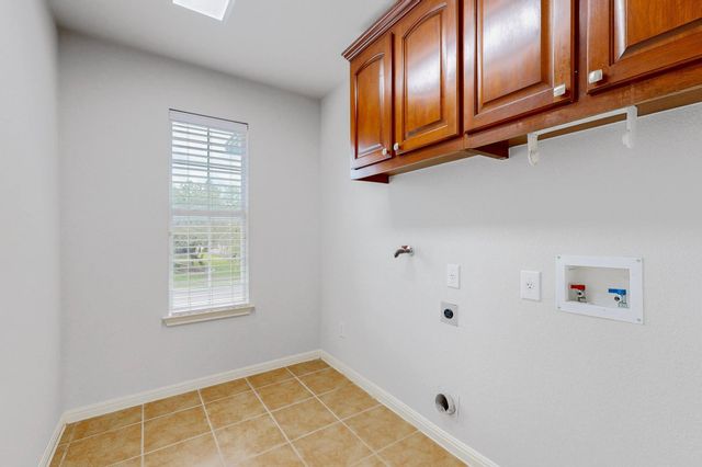 8617 Cobblestone, Austin, TX 78735