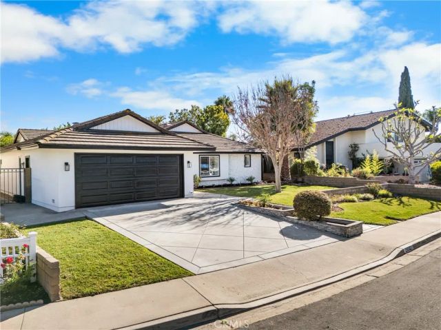 25532 Rhoda Drive, Mission Viejo, CA 92691