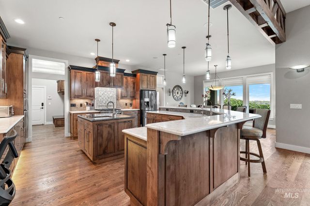 2156 E Hyper Dr, Meridian, ID 83642