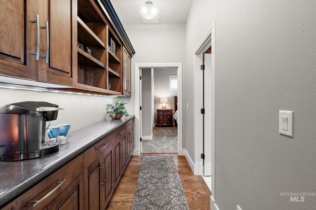 2156 E Hyper Dr, Meridian, ID 83642