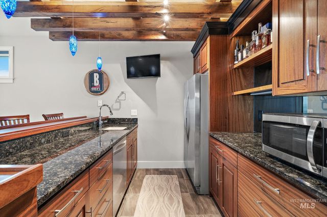 2156 E Hyper Dr, Meridian, ID 83642