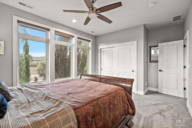 2156 E Hyper Dr, Meridian, ID 83642