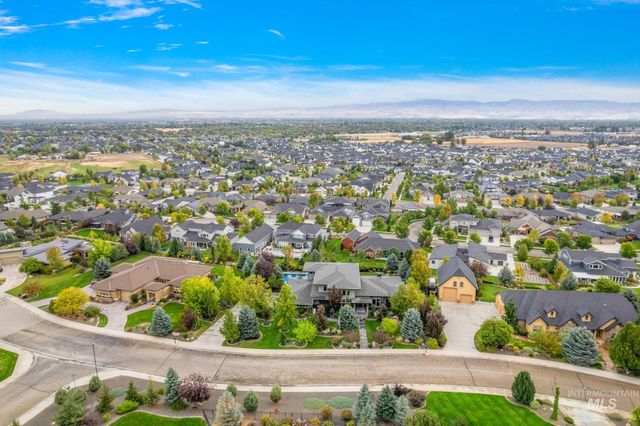 2156 E Hyper Dr, Meridian, ID 83642