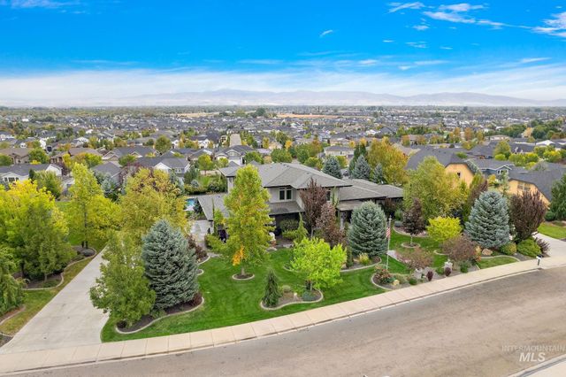 2156 E Hyper Dr, Meridian, ID 83642