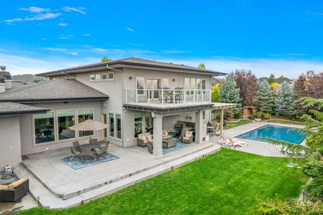 2156 E Hyper Dr, Meridian, ID 83642