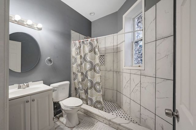 7214 S Saint Lawrence Avenue, Chicago, IL 60619