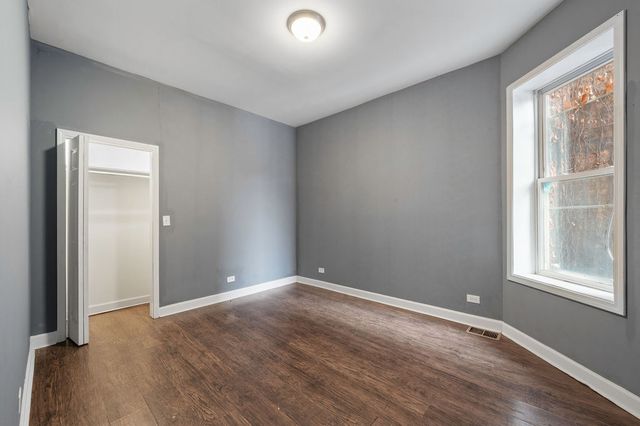 7214 S Saint Lawrence Avenue, Chicago, IL 60619