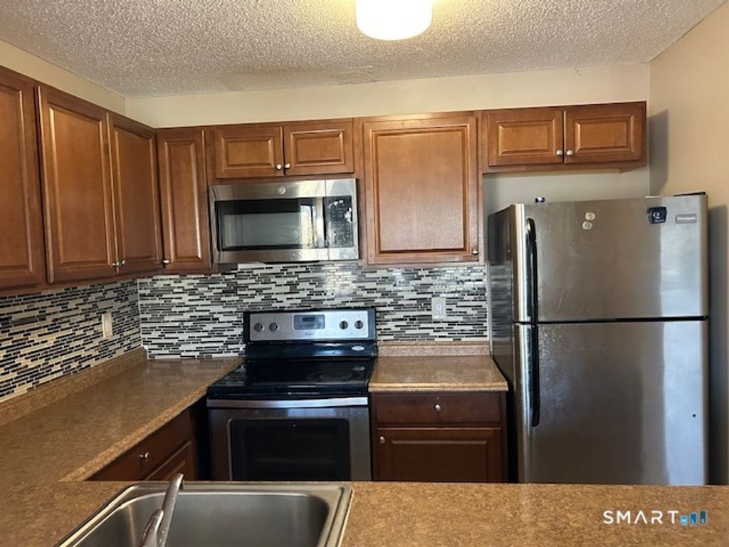 175 Mill Pond Road 214, Hamden, CT 06514