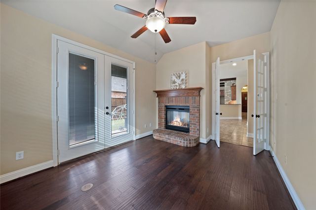 1806 Park Highland Way, Arlington, TX 76012