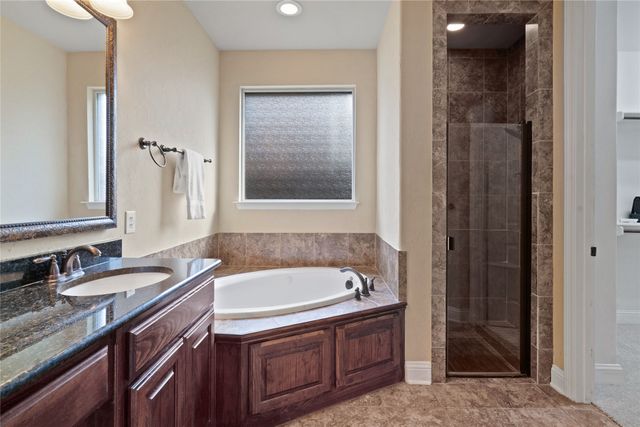 1806 Park Highland Way, Arlington, TX 76012