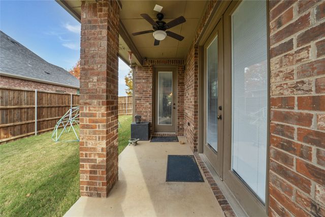 1806 Park Highland Way, Arlington, TX 76012